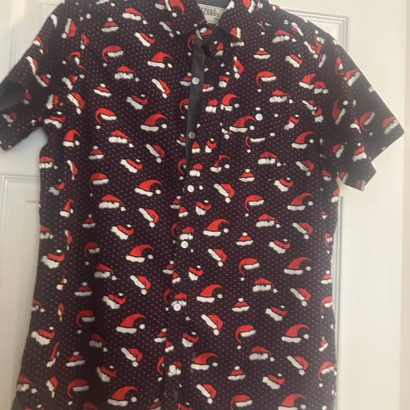 Free Planet Red and Black Santa Pattern Shirt - Picture 1 of 3